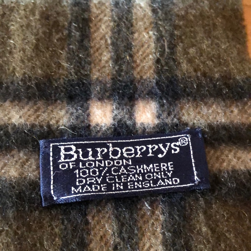 Burberry scarf preowned